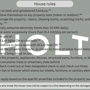 אורחן Holt Old Town Luxury With Balcony 